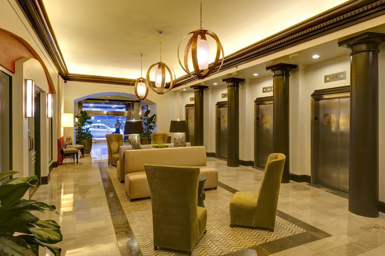4 Nights @ The Hampton Inn French Quarter Hotel Only